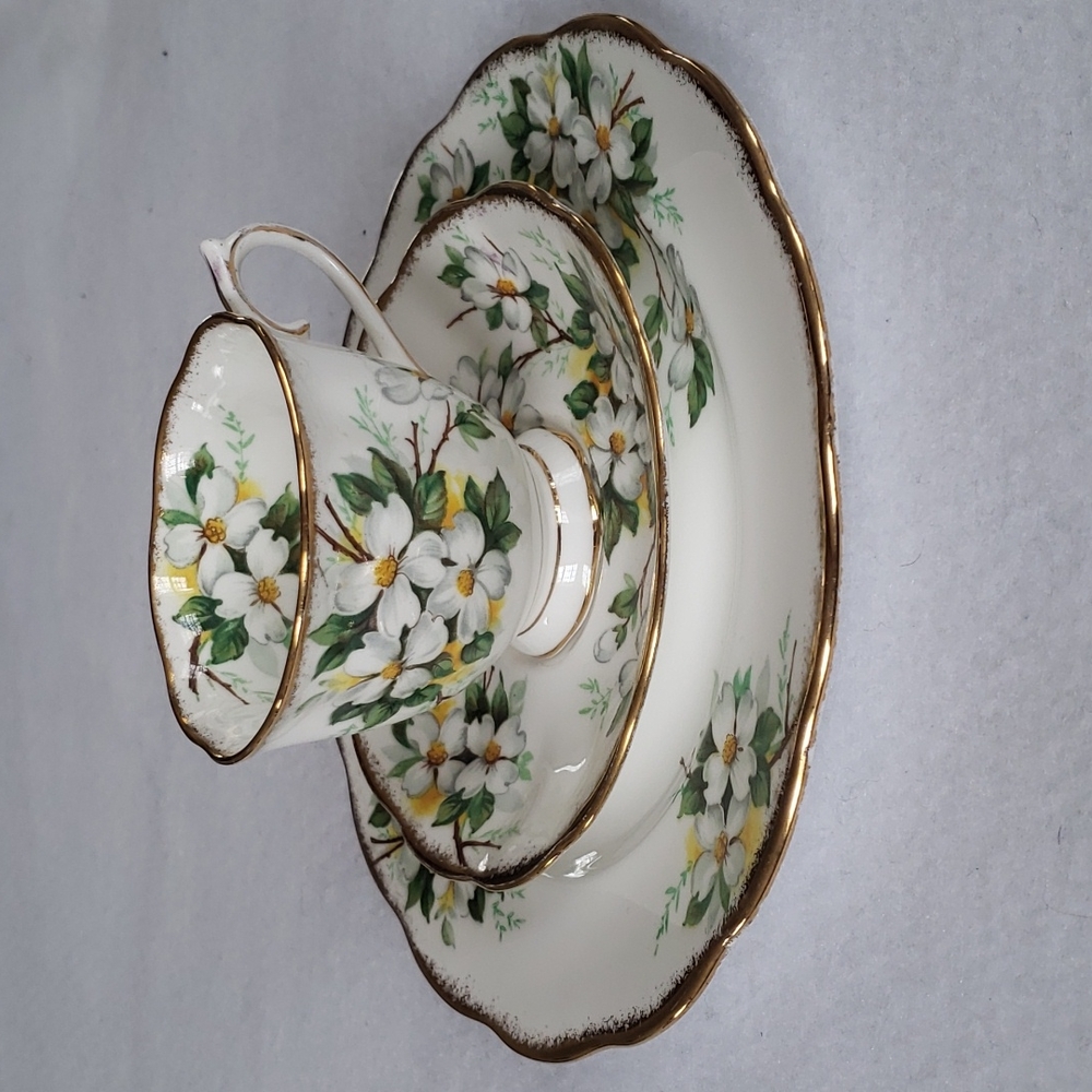 COPY - ROYAL ALBERT Luncheon Set